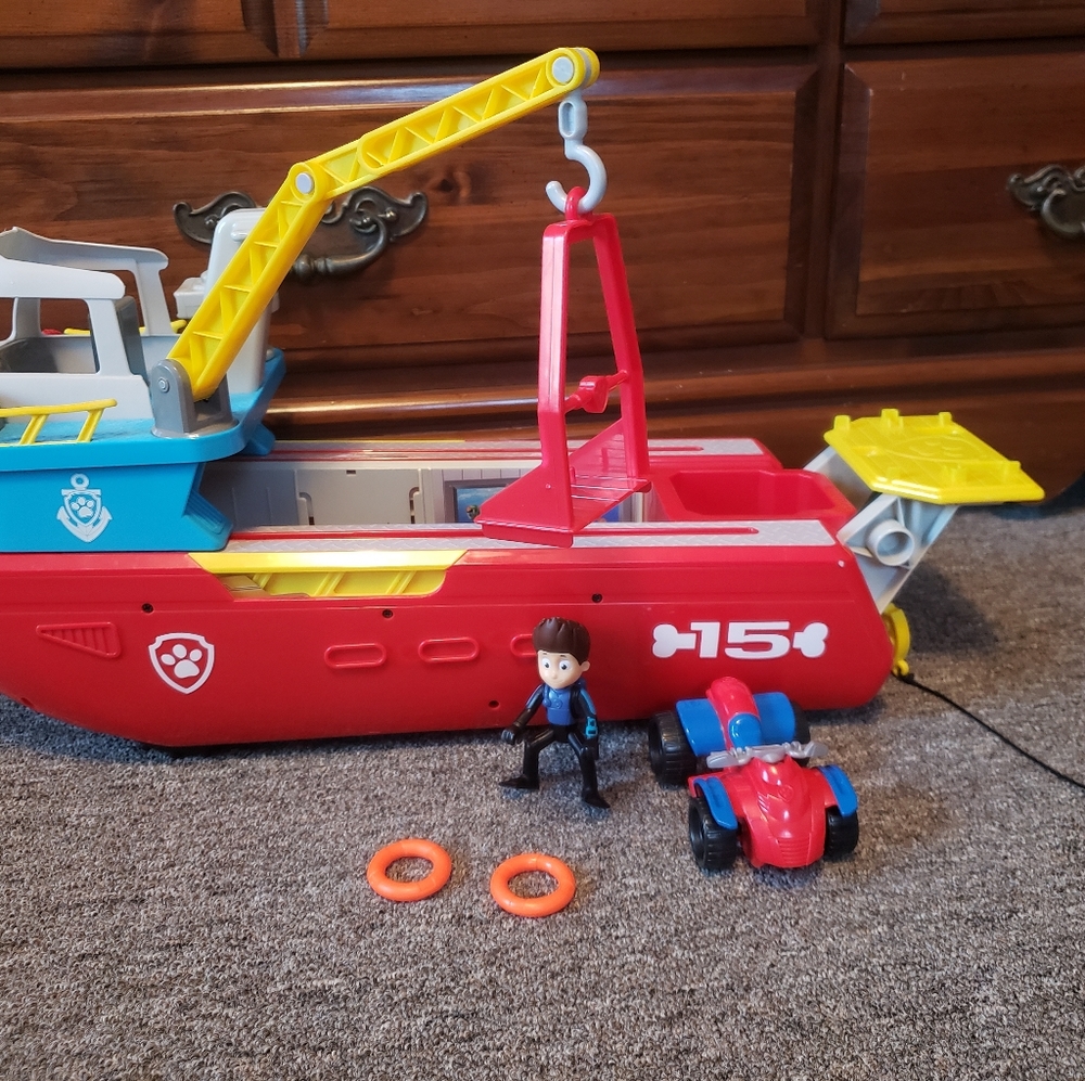 Paw patrol boat